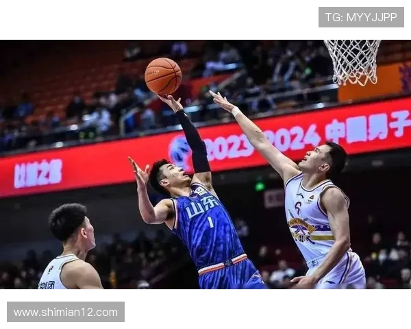 2014年CBA新疆队与北京队激战回顾精彩瞬间与赛季亮点分析