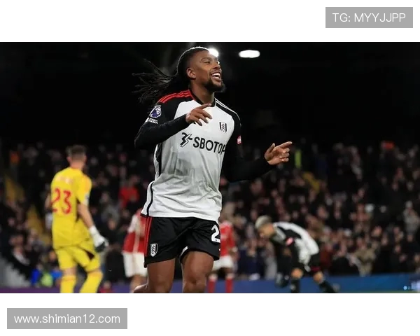 富勒姆与布伦特福德的激烈对决分析及赛季前景展望