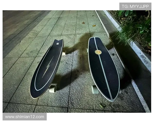 滑板深度解析南京滑板队的防守与反击策略揭秘 滑板深度解析南京滑板队的防守与反击策略揭秘