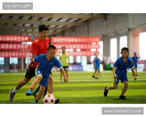 专访黄强:探寻足球成功背后的秘诀与智慧 专访黄强:探寻足球成功背后的秘诀与智慧